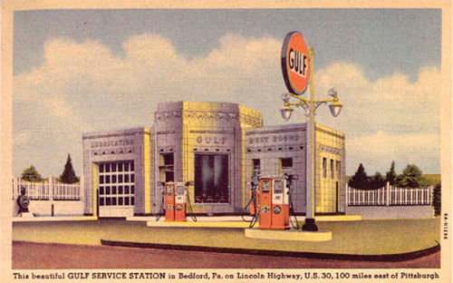 A vintage postcard shows the Dunkle station in its early days. Note the open spaces surrounding it. There’s been a lot of construction around the station since it was built in 1933.